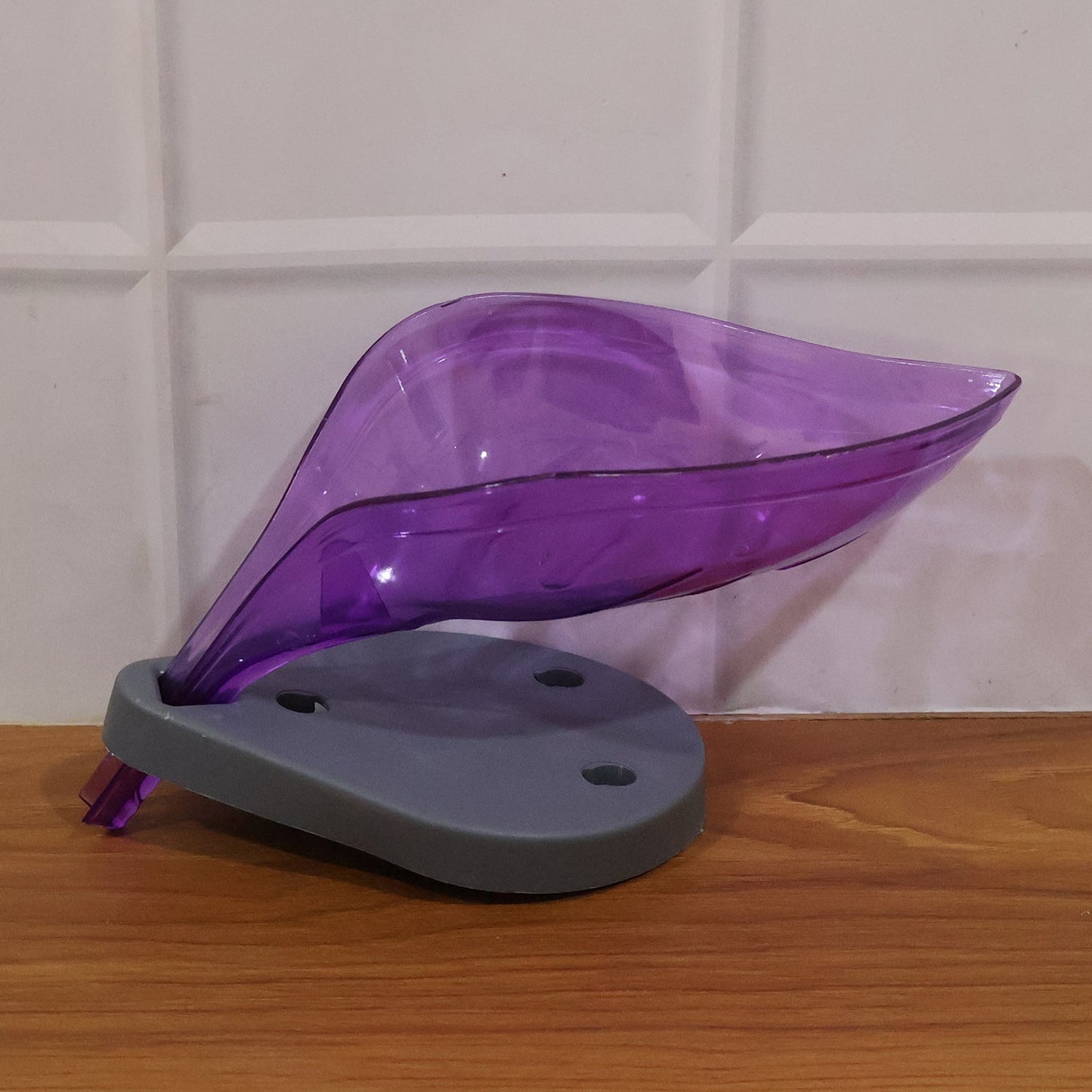 Leaf Shape Soap Tray Holder with Drain Design Bathroom Soap Stand Dish (1 Pc)