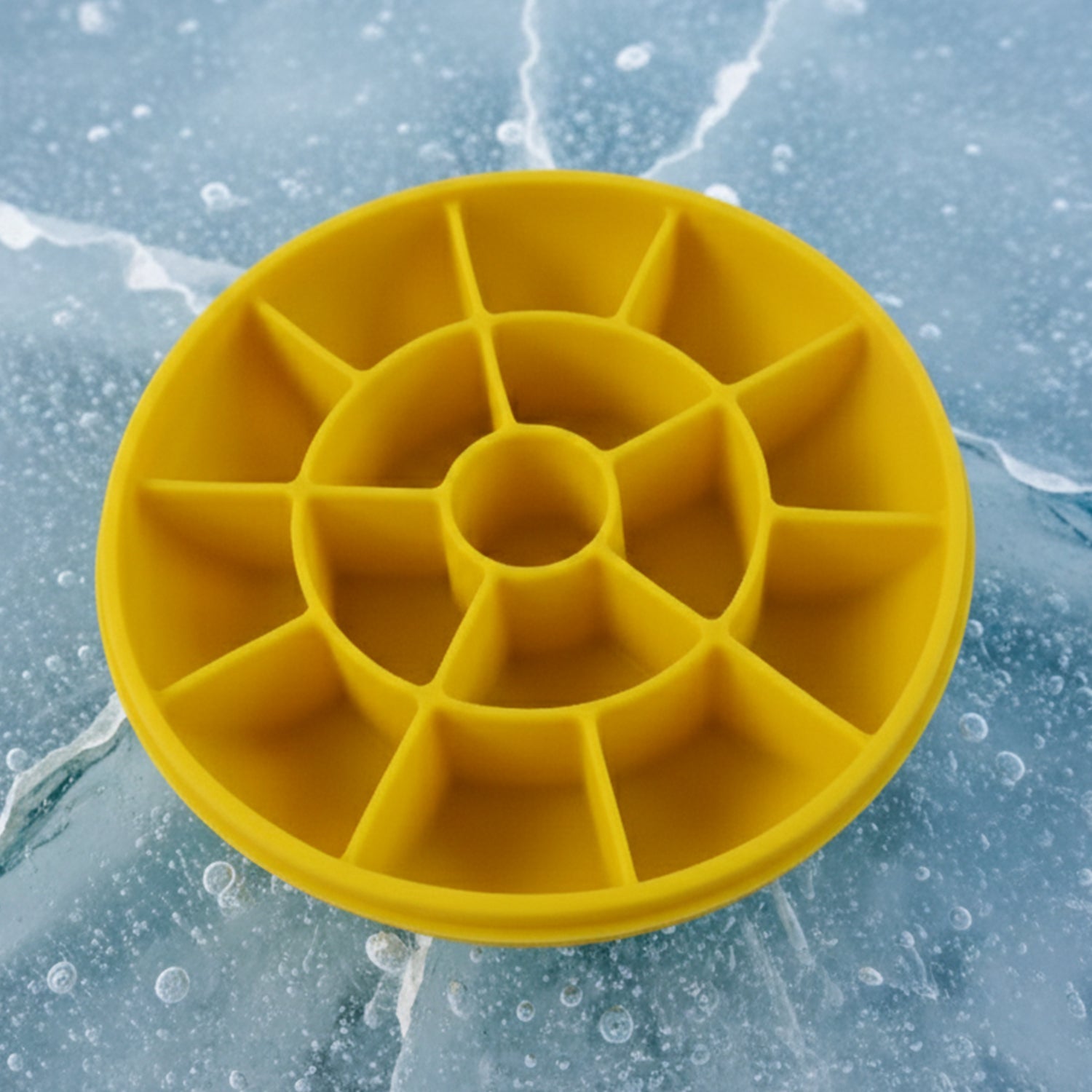 Flexible round ice mold tray